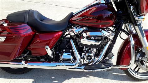 2017 Harley Davidson® Flhxs Street Glide® Special Hard Candy Red Flame