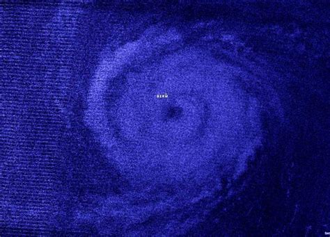 Nasa Night Time Image Shows Hurricane Paulett Eurekalert