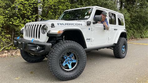 Video Lifting A 2021 Jeep Wrangler Unlimited Rubicon 4xe Moparinsiders