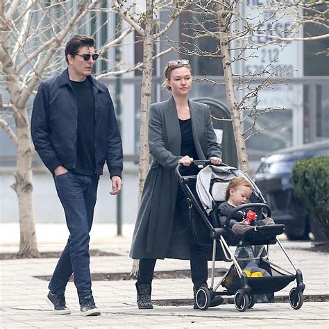 Julia Stiles Takes Her Son For A Stroll With A Friend In Brooklyn New York City 1504194
