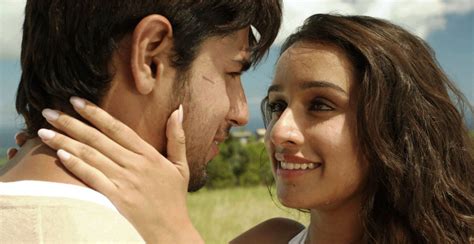 Ek Villain Kissing Scene Sidharth Malhotra And Shraddha Kapoor Get