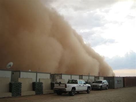 Sand Storm Al Asad Iraq 26 April 2005 Pictures Of The Week