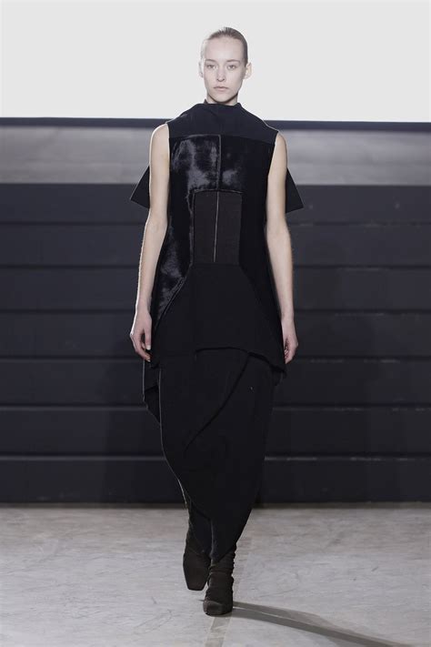 Rick Owens Ready To Wear Fashion Show Collection Fall Winter 2015