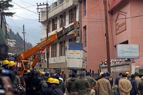 Joshimath Crisis Demolition Of Unsafe Hotels Begin Amid Evacuation