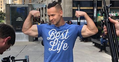 Jersey Shores Mike The Situation Sorrentino Shows Off His Biceps