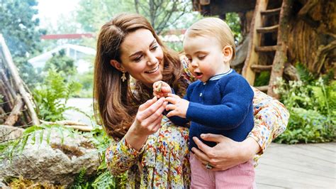 Kate Middleton Et Le Prince William Dévoilent De Nouvelles Images De Leurs Trois Enfants Vogue