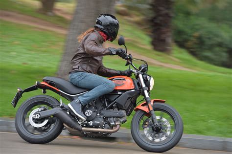First Ride Ducati Scrambler Sixty2 Review Visordown
