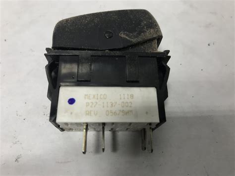 P27 1137 002 Kenworth T800 Dashconsole Switch For Sale