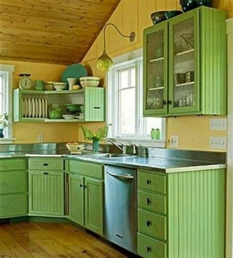 The fact that they extend to the ceiling means they're truly. Green Kitchen Cabinets for Eco Friendly Homeowners ...