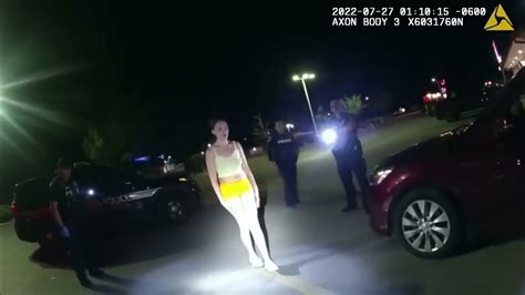 extremely drunk hooters waitress arrested after her shift 2 youtube