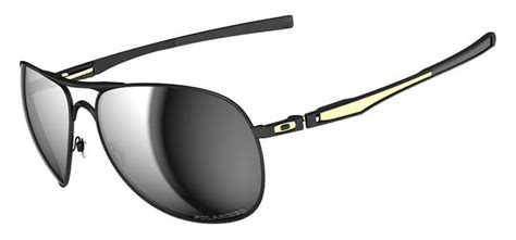 Buy Oakley Men S Plaintiff Aviator Polarized Sunglasses Online At Desertcartuae