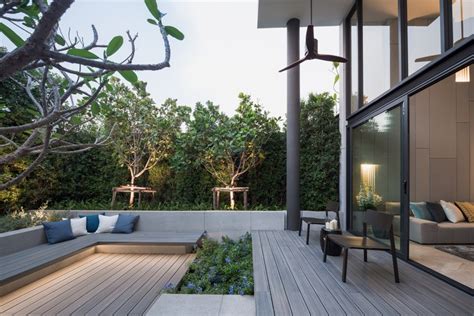 Townhouse With Private Garden Baan Puripuri Archdaily