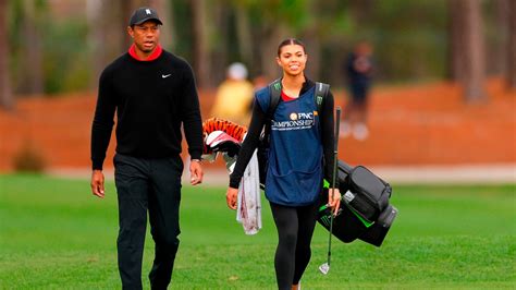Tiger Woods Daughter Sam Serves As His Caddie For 1st Time Abc News