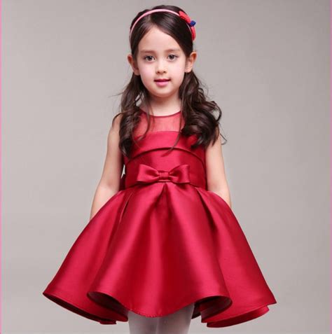 11 Beautiful Christmas Dresses For Girls