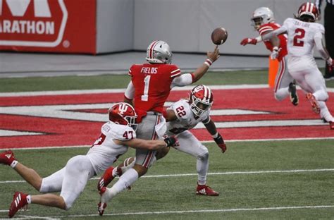 1 for ohio state with justin fields now officially off to the nfl, the buckeyes have an important task on jeremy pruitt fired, justin fields turning pro: Ohio State Football: Justin Fields lost his shot at the Heisman