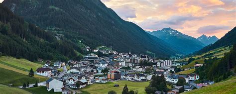 Both the permit service and the transport escort (bf3 escort). Sommer im Paznauntal - Das Alaska in Ischgl