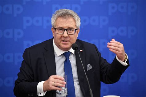 Find out more on sputnik international. Ryszard Czarnecki przegrał sprawę przed sądem UE. Chodzi o ...