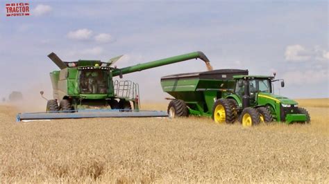 John Deere S670 Combines Harvesting Wheat Harvest