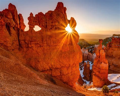 Wallpaper Red Rocks Mountains Sun Rays Bryce Canyon National Park