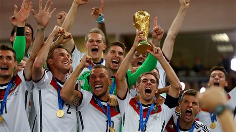 Deutschland ließ zu viele standards in tornähe zu, konnte diese aber noch sicher weg verteidigen. FIFA Fussball-Weltmeisterschaft 2014™ - Nachrichten ...