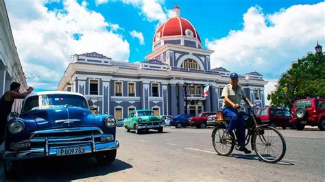 Kuba Die Städte Cienfuegos Und Trinidad Bieten Unterschiedliches Flair