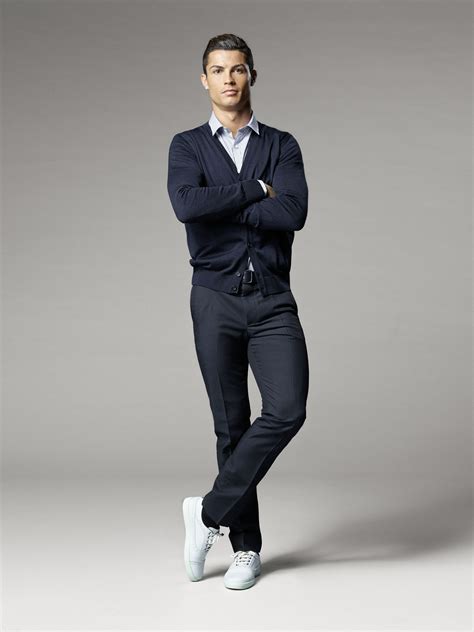With the cr7 nike mercurial superfly spark positivity, i hope kids are inspired to chase their dreams. Cristiano Ronaldo lance sa nouvelle marque de chaussures ...
