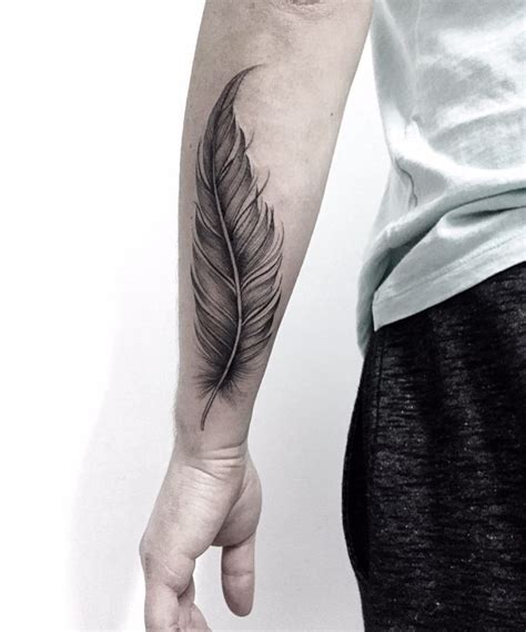 50 Beautiful Feather Tattoo Designs Tattooadore Tatuajes De Plumas