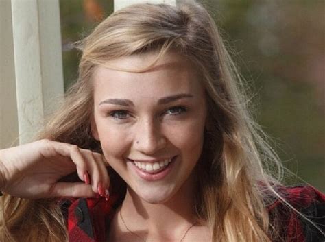 kendra sunderland s instagram twitter and facebook on idcrawl