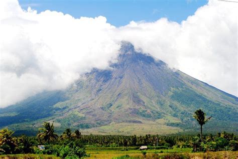 Mayon Volcano In Albay Bicol Philippines Bicol Albay Beautiful