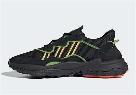 This silhouette reinvents design elements from the original 1998 model, the ozweego 3. adidas Ozweego Black Green - Le Site de la Sneaker