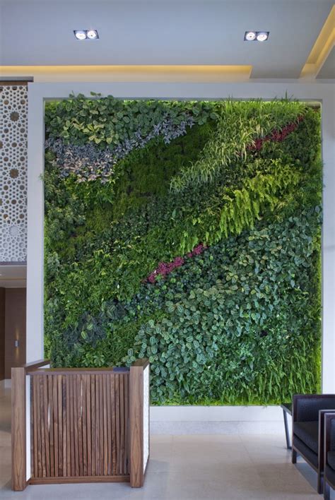 8 Reasons Why Green Walls Are Awesome