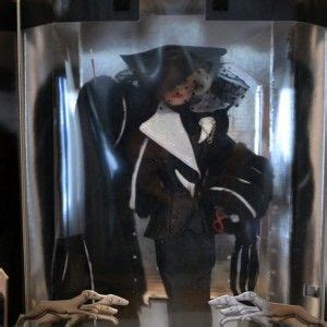 The designer set has a global limited edition of 6,000 and includes certificates of. Cruella De Vil Doll - Great Villains Collection | Greatest ...