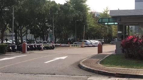See more of 內湖陳德駿婦產科診所 on facebook. 快訊／內湖行善路男子墜樓 「躺在2樓平台」…命危搶救中 | 社會 | 三立新聞網 SETN.COM