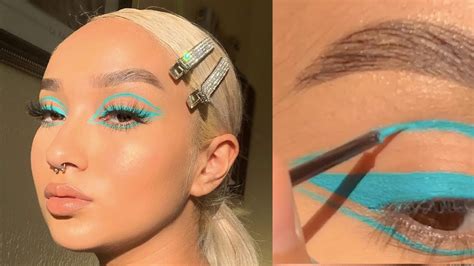 How To Do Graphic Liner Easy Youtube