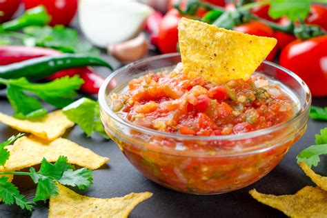 How To Make Homemade Salsa Ready To Eat In Minutes