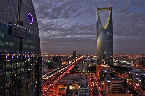 Markaz Al Mamlakah Building Riyadh Saudi Arabia Britannica