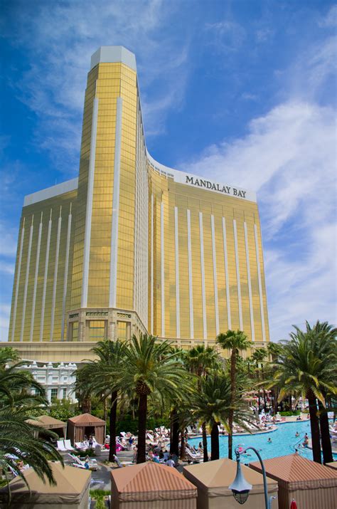 Filemandalay Bay Las Vegas2 Wikimedia Commons