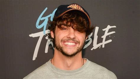 Noah Centineo Just Bleached His Beard And It S Literally Making His Fans Unstan Body Celebs