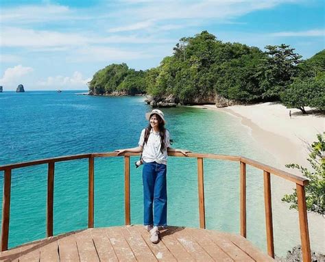 6 Rekomendasi Wisata Pantai Pasir Putih Di Indonesia Terindah