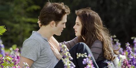 Stephenie Meyer Rewrites Twilight With Gender Swapped Characters For