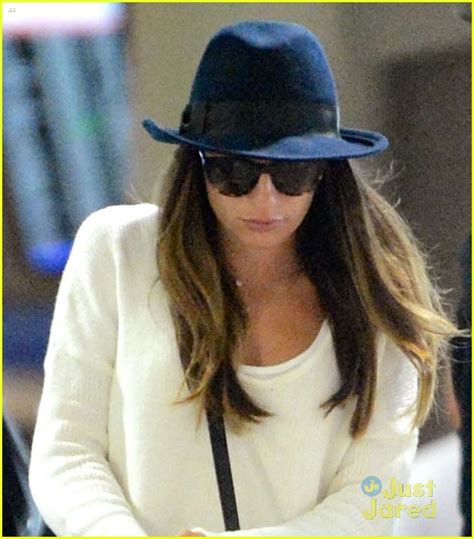 Lea Michele Back In La After Filming Glee In Nyc Photo 598124