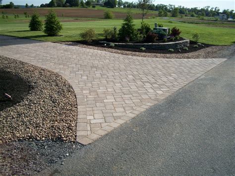 Best 25 Driveway Entrance Landscaping Ideas On Pinterest Driveway