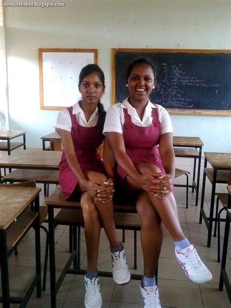 Hot Desi College And School Girls Desi Schoolgirls From Srilanka