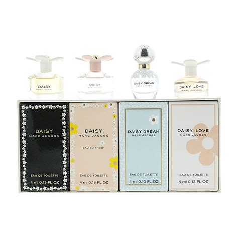 Marc Jacobs Mini Perfume Gift Set For Women Pieces