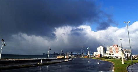 Conocida como la ciudad feliz, se encuentra ubicada en la provincia de buenos aires, es el centro turístico balneario más importante de la república argentina. Alerta por lluvias y tormentas intensas en Mar del Plata ...