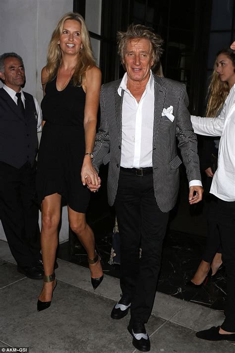Rod Stewart And Penny Lancaster In Monochrome For Hollywood Date Night Daily Mail Online