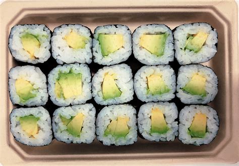 Maki Avocado 16 Pieces Sushi Gallery