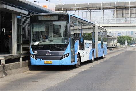 Safe Siapkan 187 Armada Bus Transjakarta Koran