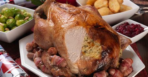 Christmas dinner is usually eaten at midday or early afternoon. Thousands of Brits swap roast turkey dinner for TAKEAWAY ...