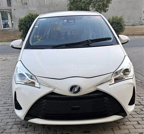 Toyota Vitz Hybrid F 15 2020 For Sale In Lahore Pakwheels